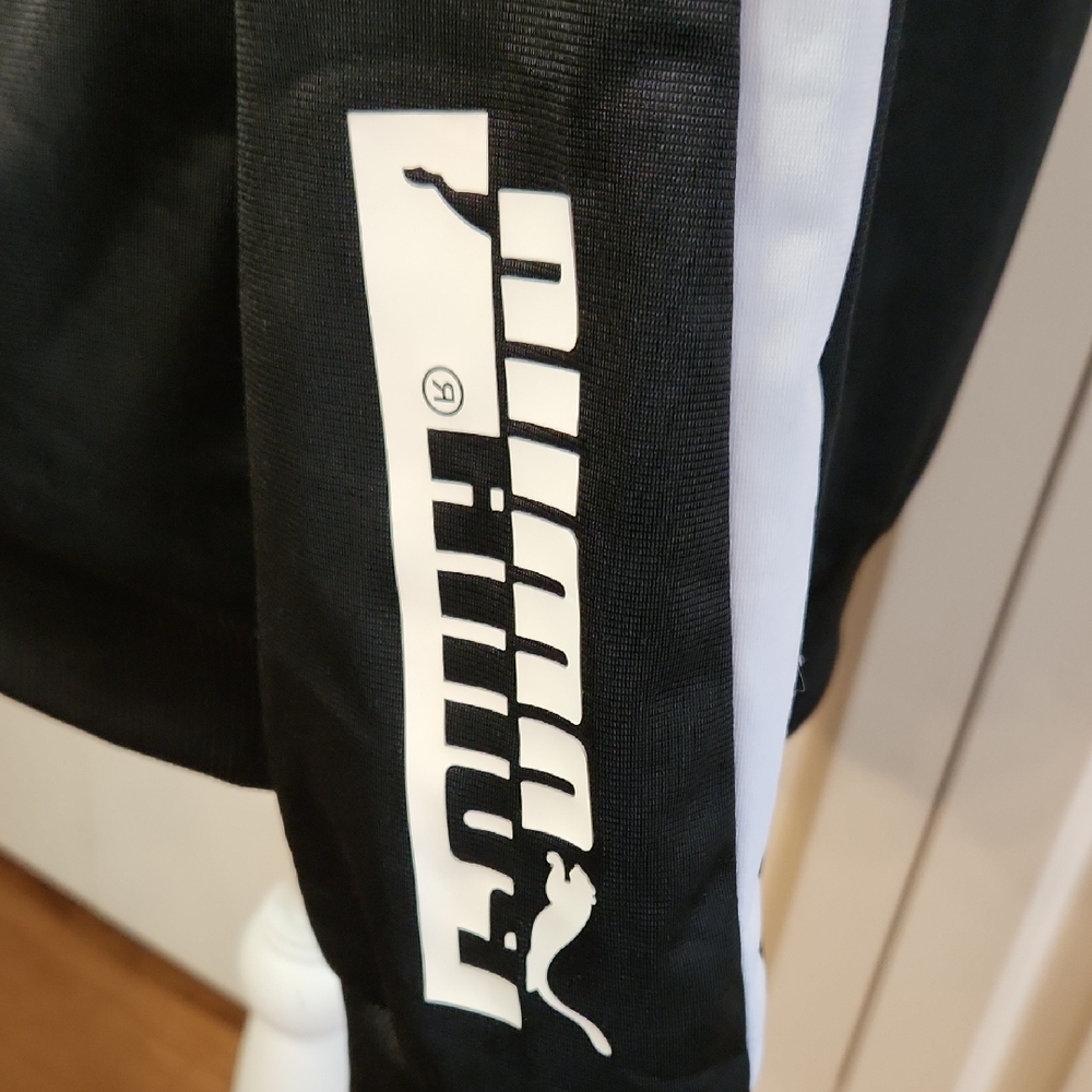 Puma Kids Black and White Bomber Jacket, Size XL, 16 - 20 - Picture 4 of 10
